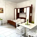 Studio Apartments Promajna Apartman *