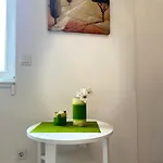 Studio Apartments Promajna 普罗马尼亚