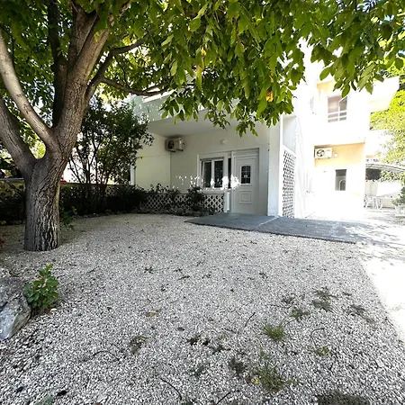 Studio Apartments Promajna Apartment *