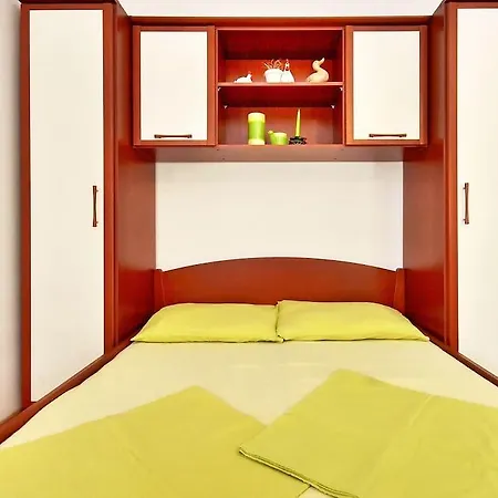 شقة Studio Apartments Promajna *