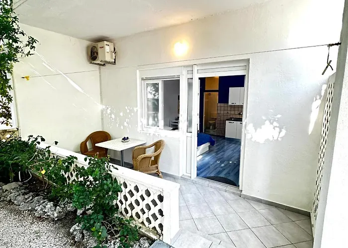 Studio Apartments Promajna Appartement
