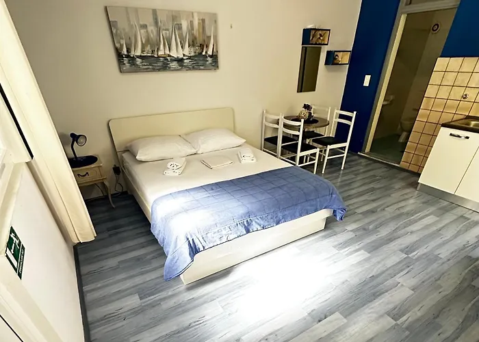 Studio Apartments Promajna Appartement *